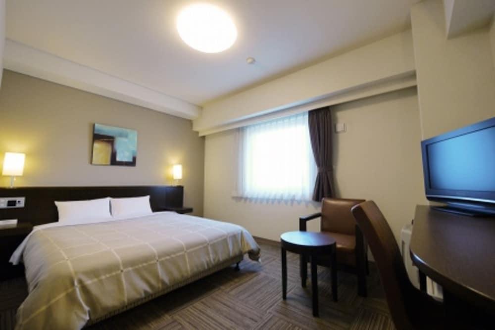 Hotel Route-Inn Higashimuroran Ekimae Bagian luar foto