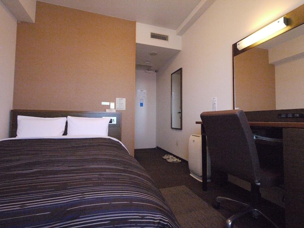 Hotel Route-Inn Higashimuroran Ekimae Bagian luar foto