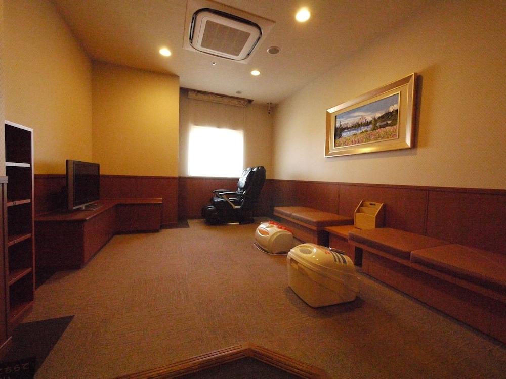 Hotel Route-Inn Higashimuroran Ekimae Bagian luar foto