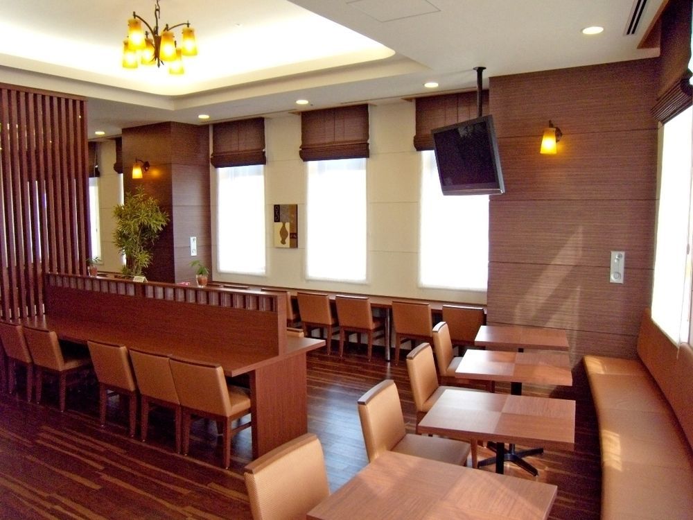 Hotel Route-Inn Higashimuroran Ekimae Bagian luar foto